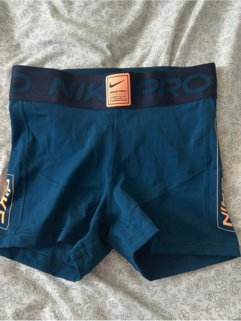 Women XS Nike Blue Pro Compression Shorts with Navy Waistband NWOT